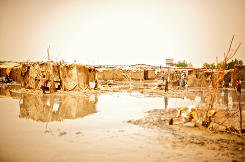 Floodingoutside Khartoum, Sudan 2009 (image by sidelife, used under creative commons)